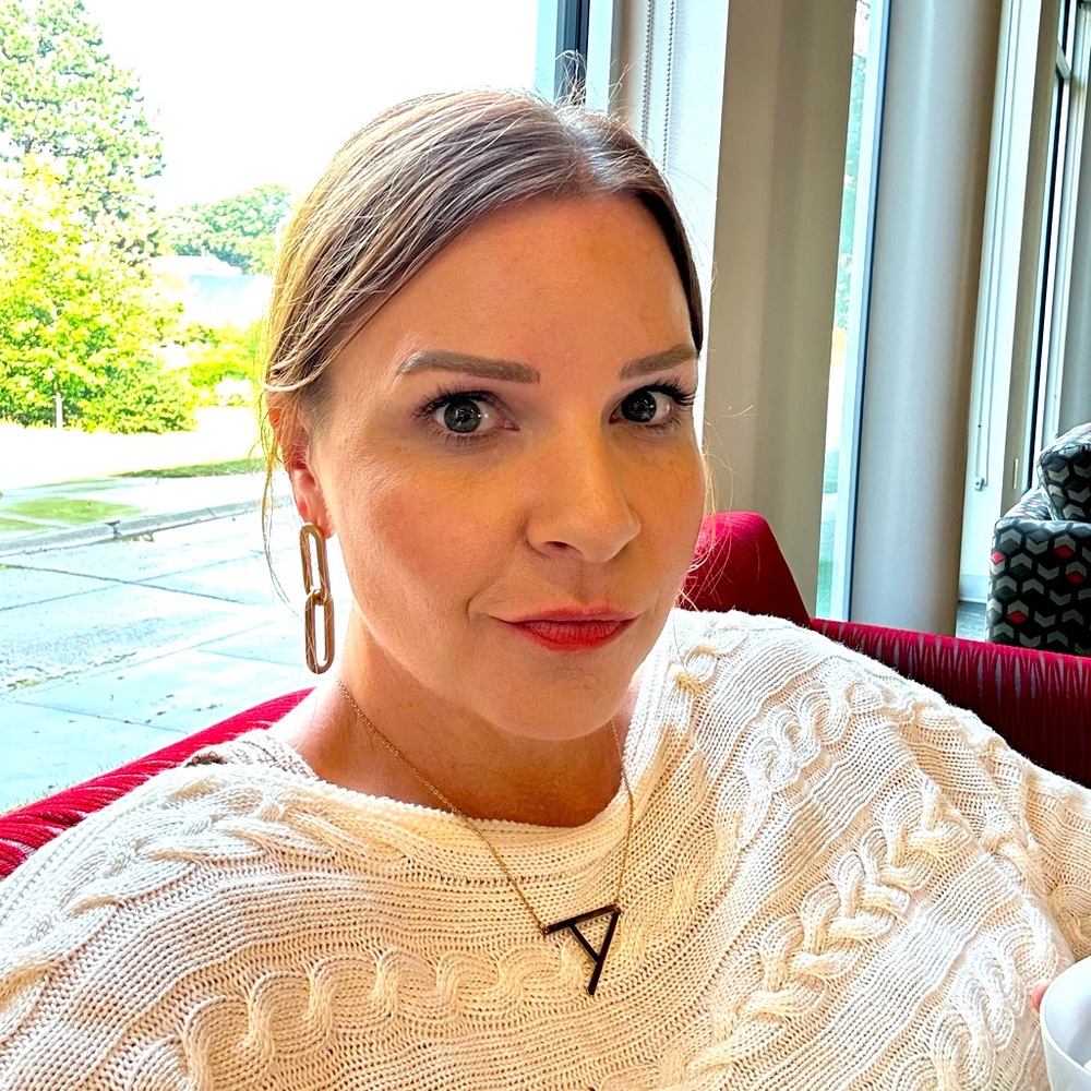 Meet your Posher, Ashley
